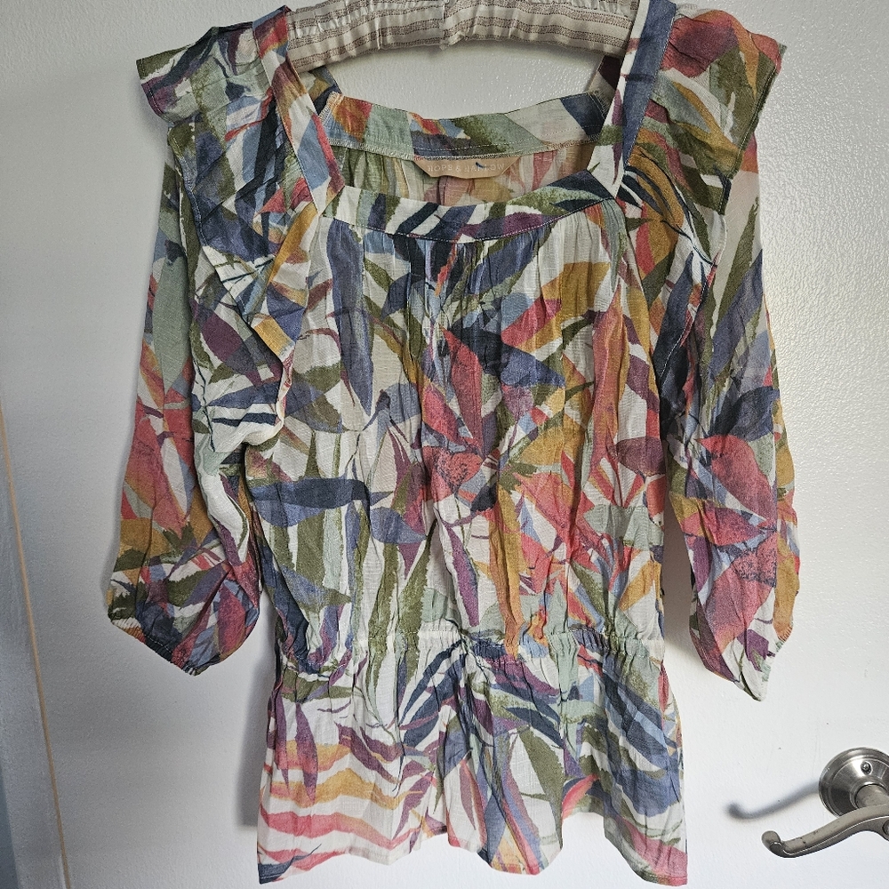 Hope & Harlow blouse. 3/4 sleeves. Very pretty square neckline.  🍃 💜 🍂